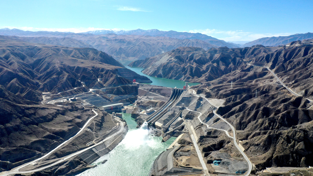 羊曲水電站首臺機組并網(wǎng)發(fā)電