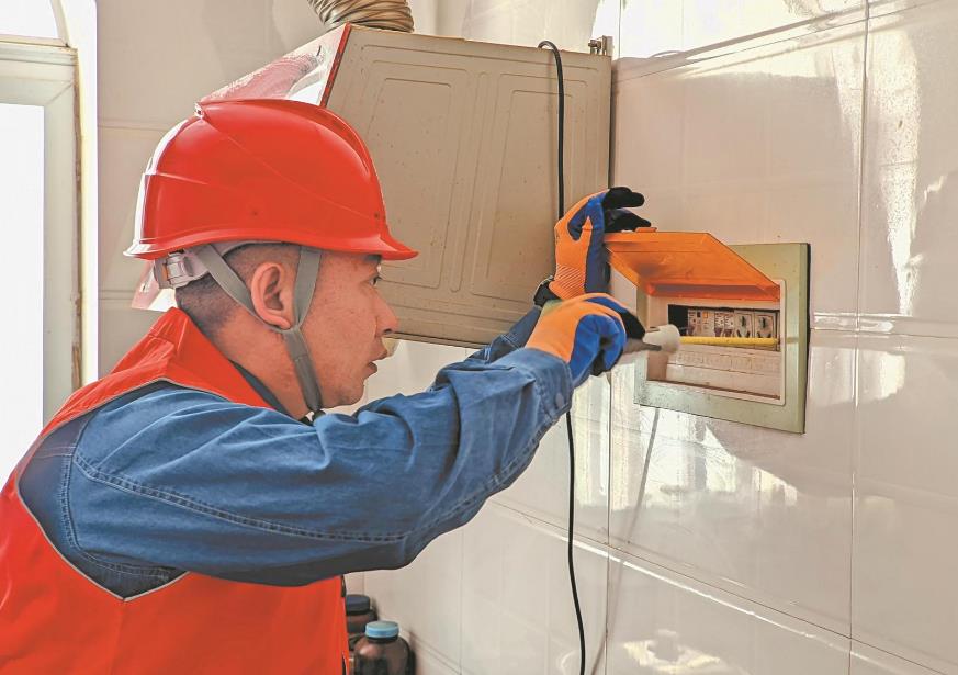 楊劍：“我們多操點(diǎn)心，客戶就多點(diǎn)方便”