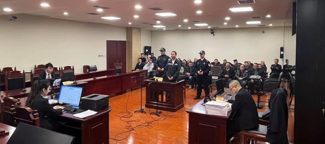 貴州電網一管理人員被控貪污、受賄案一審開庭