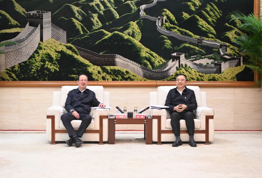 中國電建黨委書記、董事長丁焰章與中國大唐黨組書記、董事長鄒磊會談