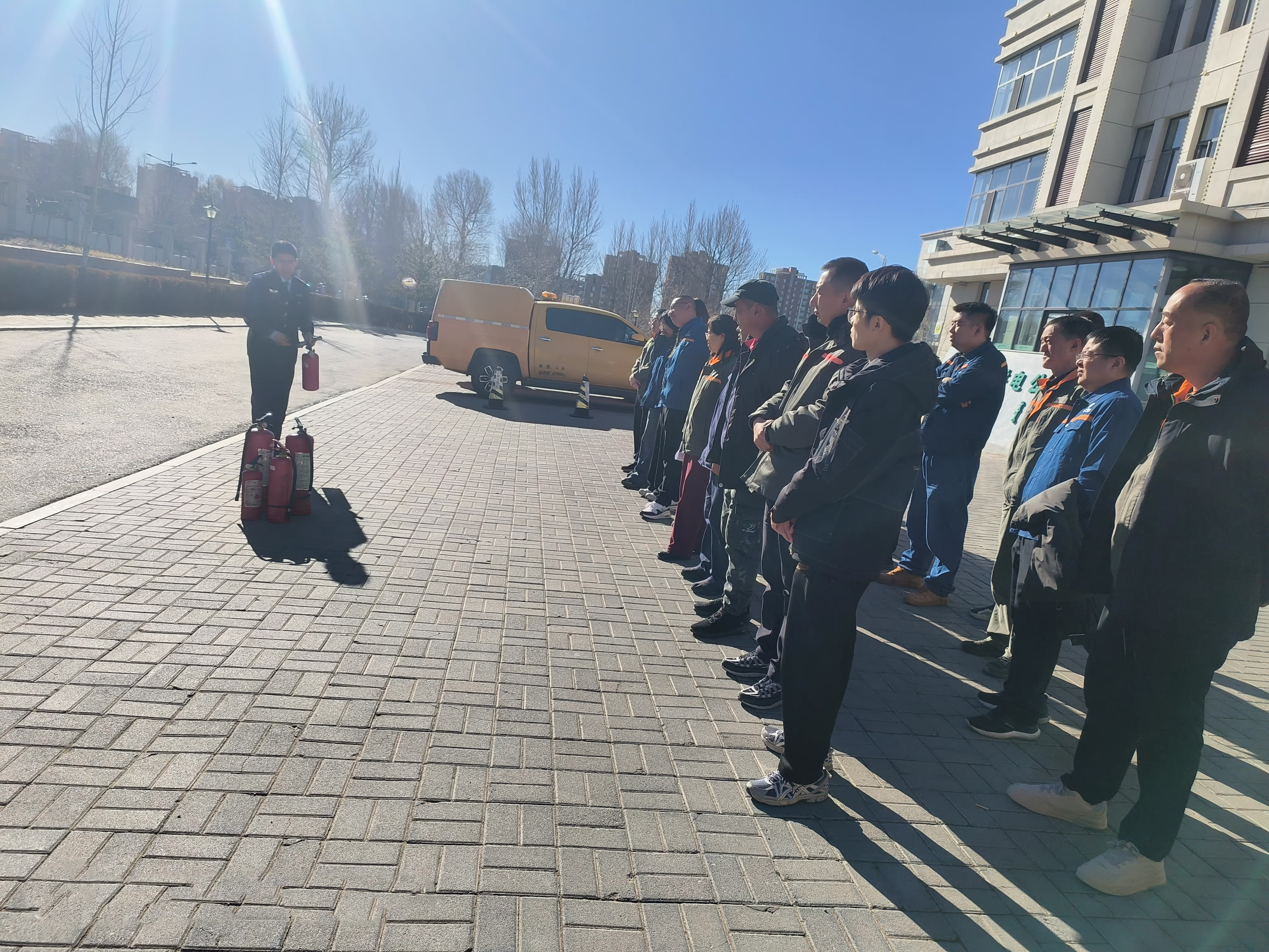康巴什供電公司開展消防演練，筑牢安全防火墻