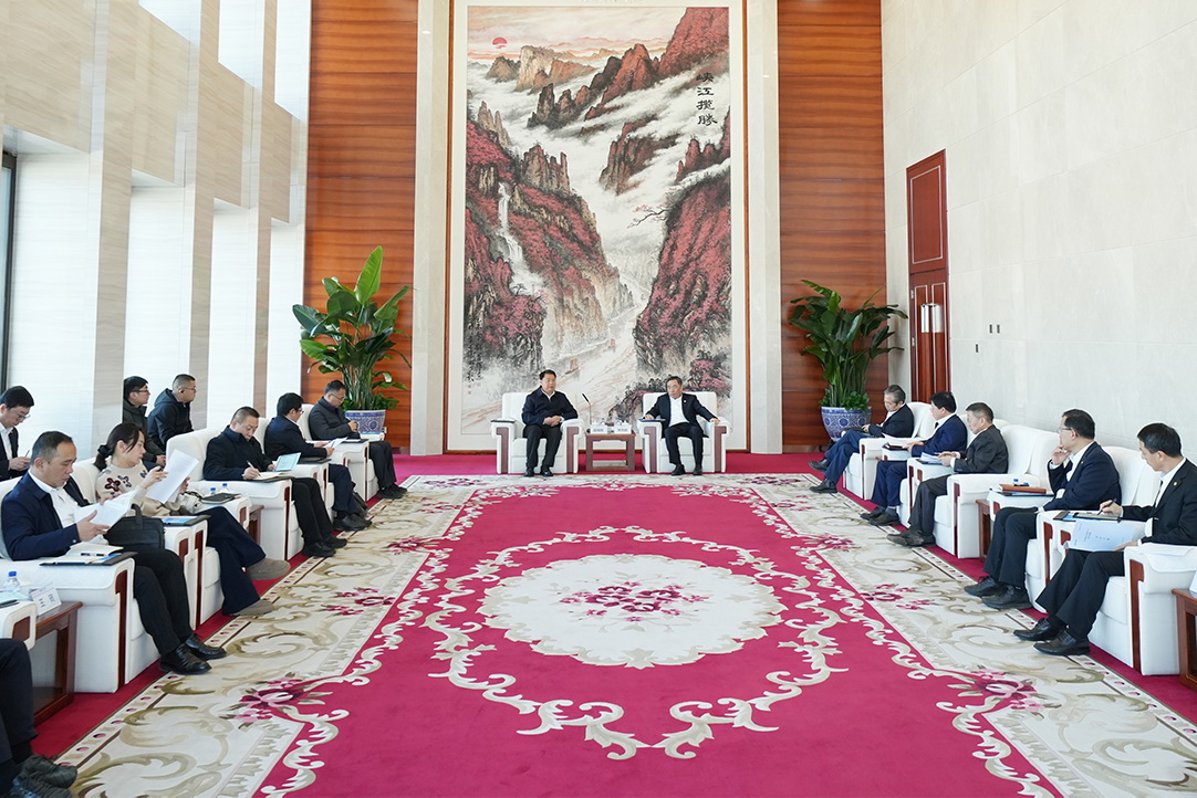 中國(guó)能建黨委書記、董事長(zhǎng)宋海良與云南紅河州委書記趙瑞君會(huì)談