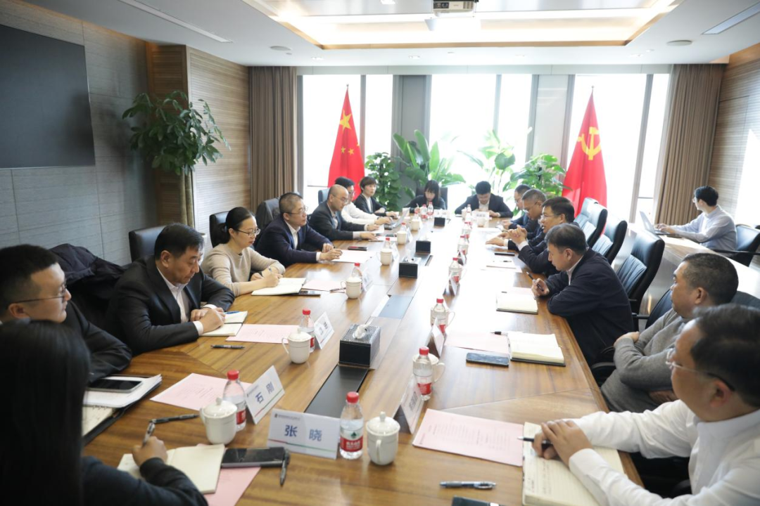 國(guó)家電投浙江公司總經(jīng)理、黨委副書(shū)記黃保軍會(huì)見(jiàn)浙商銀行總行黨委委員、副行長(zhǎng)景峰