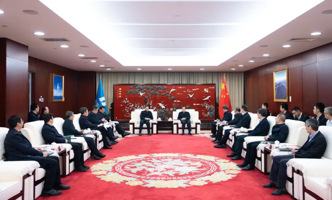 華電集團黨組書記、董事長江毅會見東方電氣黨組書記、董事長俞培根