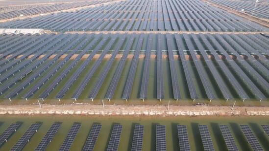 東營輝陽200兆瓦漁光互補項目并網發(fā)電