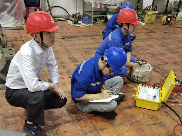 【新春走基層】匠心守護(hù)設(shè)備安，確保電力暢無(wú)憂