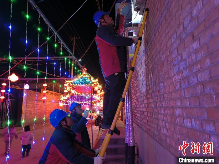 山西文水:保供電“二強(qiáng)”小組的一天