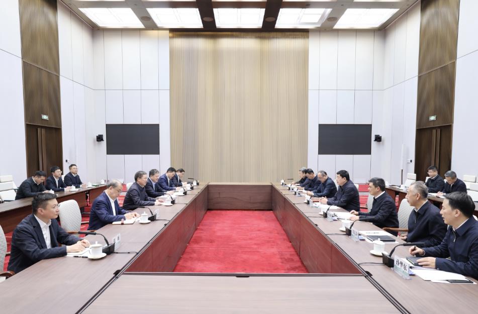 中國電氣裝備董事長李洪鳳、總經(jīng)理周群拜訪國家電網(wǎng)公司董事長張智剛、總經(jīng)理龐驍剛