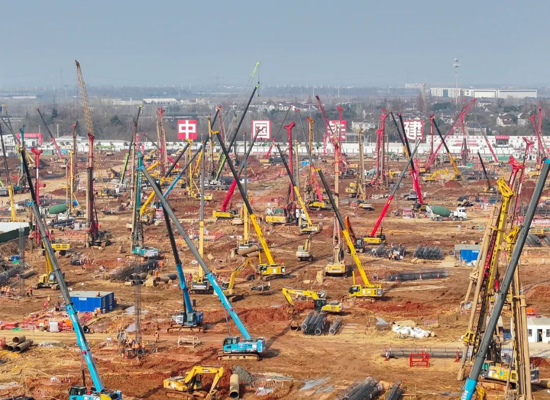 中國(guó)鐵建全面復(fù)工復(fù)產(chǎn) 沖刺新春“開(kāi)門(mén)紅”