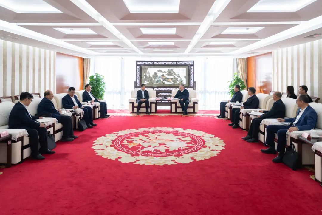 中國華電總經理葉向東與山東能源集團黨委書記、董事長李偉舉行會談