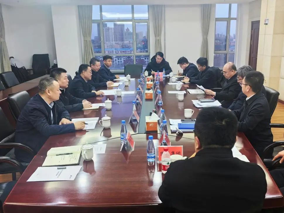 華能蒙東公司黨委書記李樹學與大慶市委副書記、市長李巖松會談