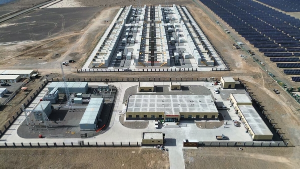 新疆哈密首個“全釩液流”獨立儲能電站并網