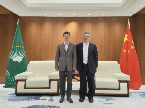 駐非盟使團(tuán)團(tuán)長蔣烽大使會(huì)見全球能源互聯(lián)網(wǎng)發(fā)展合作組織副主席一行
