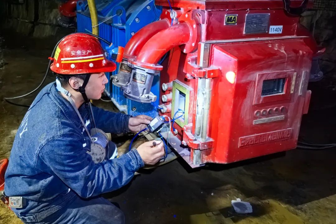 國(guó)能烏海能源路天礦業(yè)公司完成綜掘機(jī)遠(yuǎn)程數(shù)控監(jiān)測(cè)系統(tǒng)改造