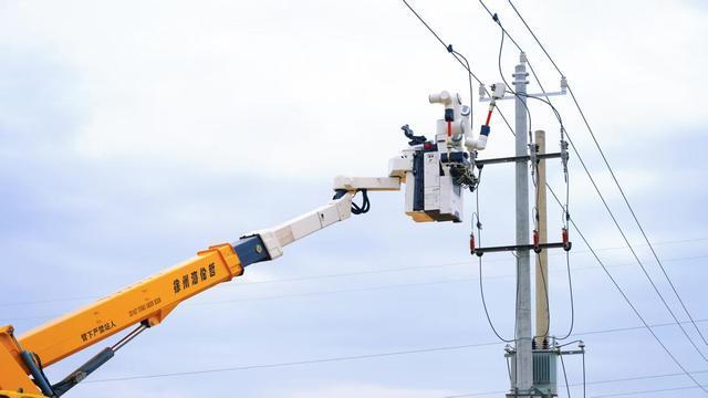 咸陽電網(wǎng)邁入“機器人作業(yè)時代”!